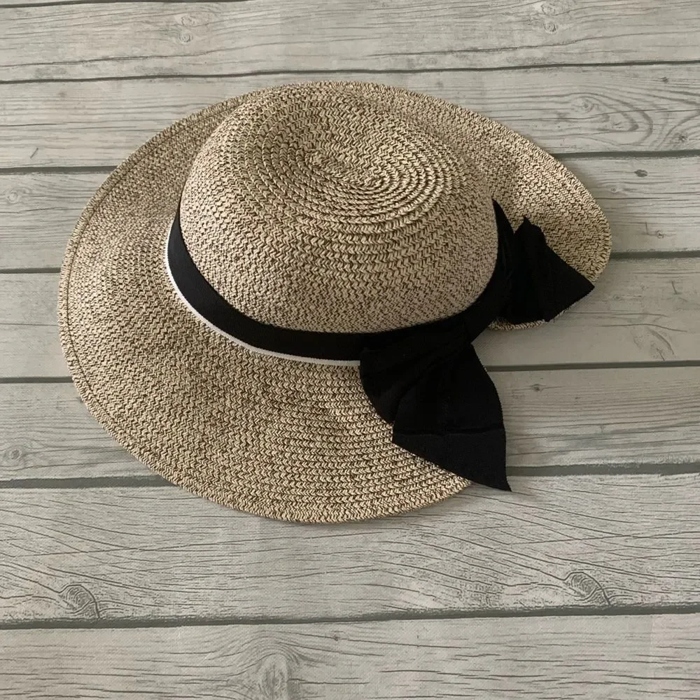 Sigi hat with bow-one size